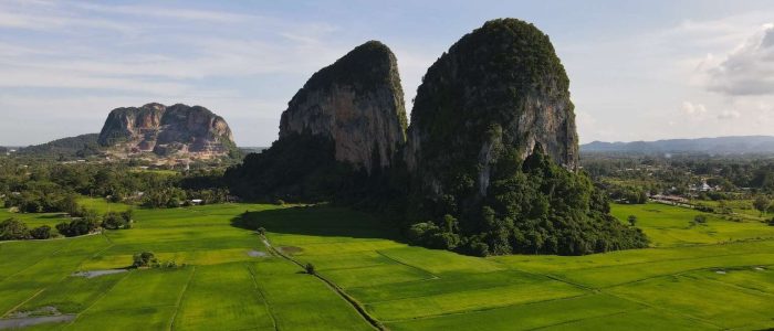 Fotografi Menakjubkan Perlis: Pemandangan Bukit, Pantai, dan Kebun Hijau