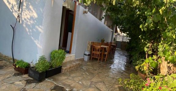 Rumah SelI Moden: Reka Bentuk Minimalis, Lampu LED, Harga Berpatutan